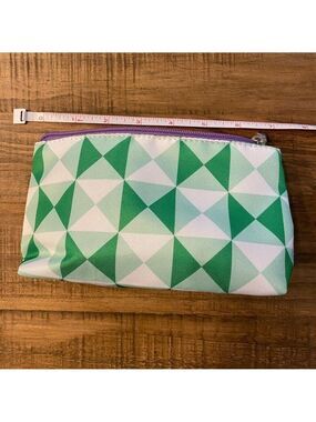Clinique NWOT cosmetic bag. Green, mint, white. Bundle 2 for $15.
